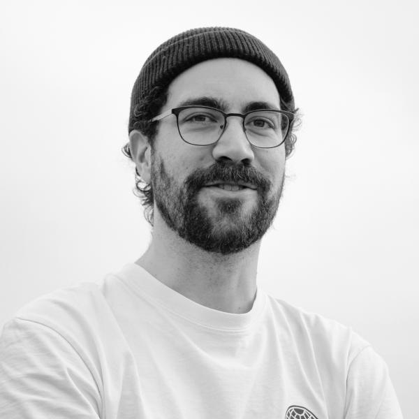 Portraitfoto von Mikael Ross. Bild: © Inês Gomes Ferreira.
