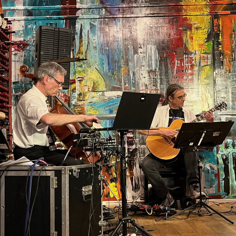 Das Duo „Cello Chill Sounds“mit Peter Bachmann (Gitarre) & Ralf Werner (Cello & Loops). Bild: © kulturtechniker.net